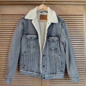 Type 3 Sherpa Trucker Jacket Light Gray Wash Men's S